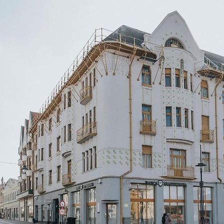 Apartament Ultracentral Alecsandri 1 Oradea Exteriör bild